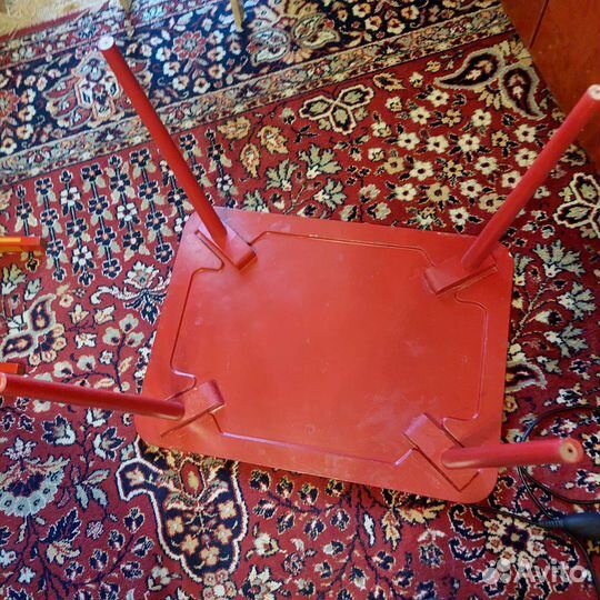 Детский стол и стульчик