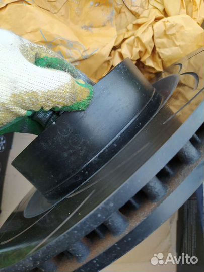 Диск тормозной передний Toyota/Lexus LC200/LX450D