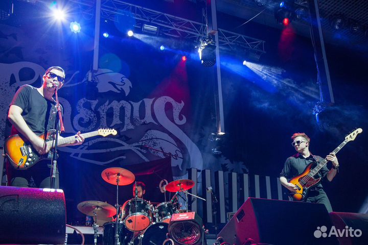 Уроки игры на гитаре, бас, электрогитаре в студии