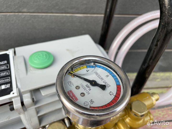 Мойка высокого давления с пенным пистолетом