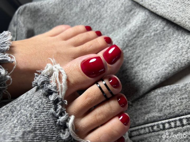 Маникюр и педикюр с покрытием