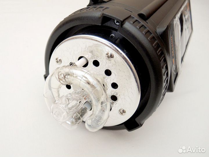 Студийный импульсный свет