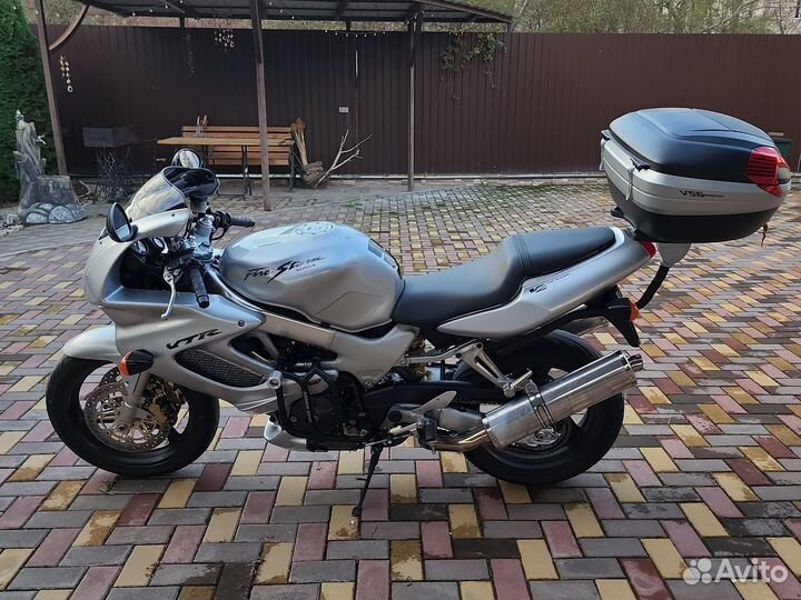 Honda VTR1000F