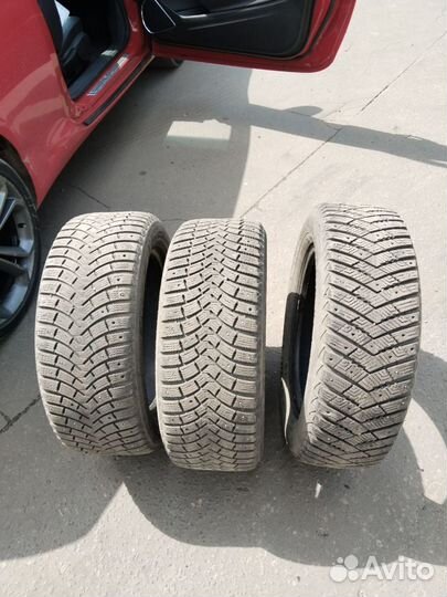 Michelin Agilis X-Ice North 235/55 R17 и 215/65 R17 30M