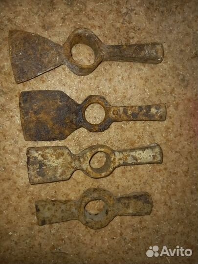 Молоток каменьщика старинный