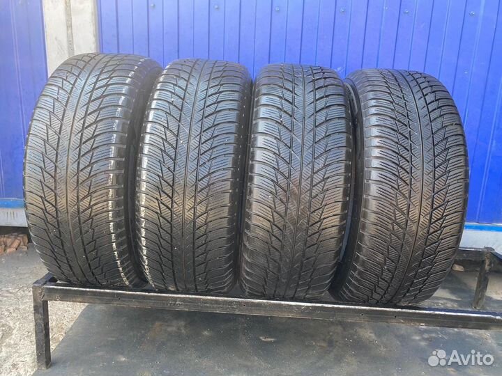 Bridgestone Blizzak LM-001 225/55 R17
