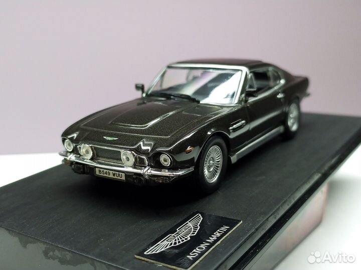 1:43 Aston Martin V8 Vantage Coupe