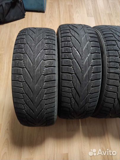 Nokian Tyres Hakkapeliitta R2 SUV 225/60 R17 114R