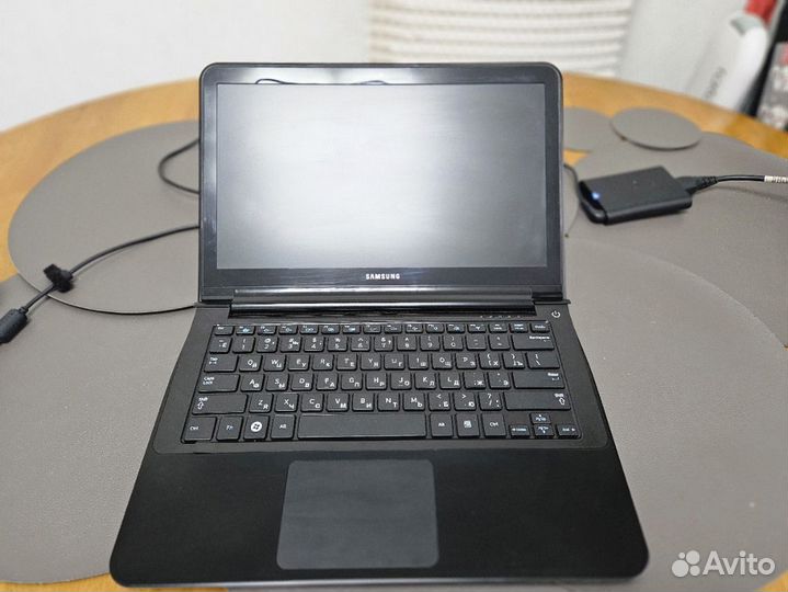 Ноутбук 13.3 Samsung 900x3a i5 SSD 250Gb Озу 8Gb