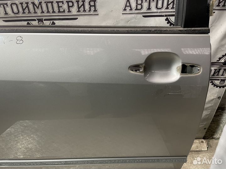 Дверь задняя правая Toyota Sienna 2