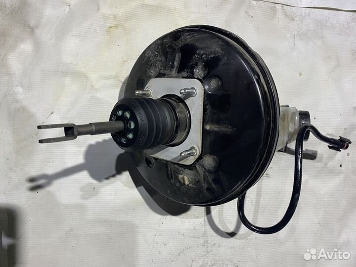 Вакуумный усилитель тормозов Renault Sandero 2