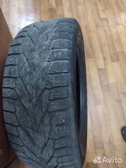 Nokian Tyres Hakkapeliitta R2 SUV 215/60 R17