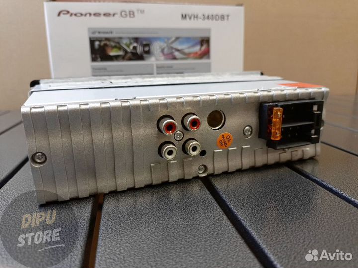 Автомобильная магнитола Pioneer с bluetooth