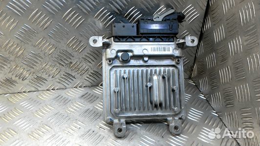 Блок управления двс mercedes benz C-class W204 (79