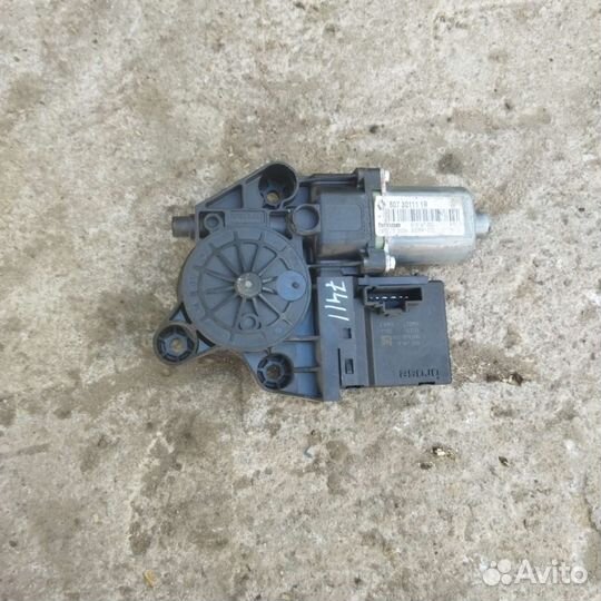 Моторчик стеклоподъёмника Renault Fluence