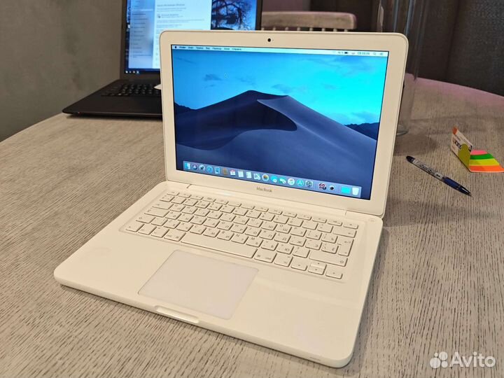Apple MacBook 13