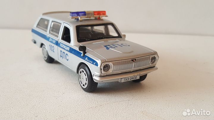 Машинка детская волга