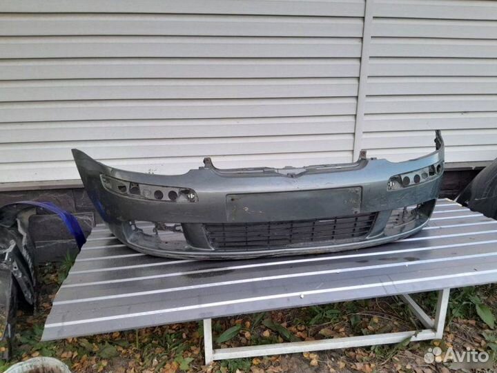 Бампер передний Volkswagen Golf 5 2007