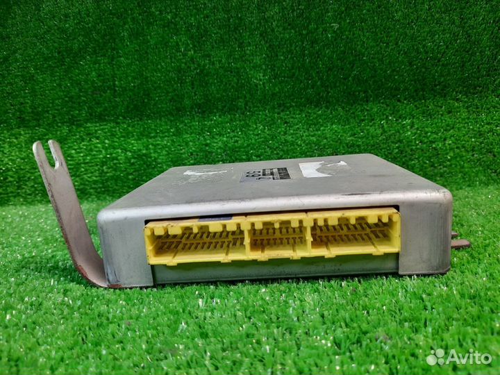 Блок управления двигателем Subaru Forester SG5