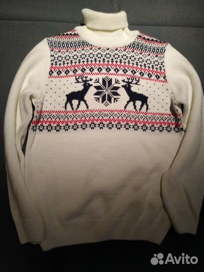 Традиционный свитер с оленями