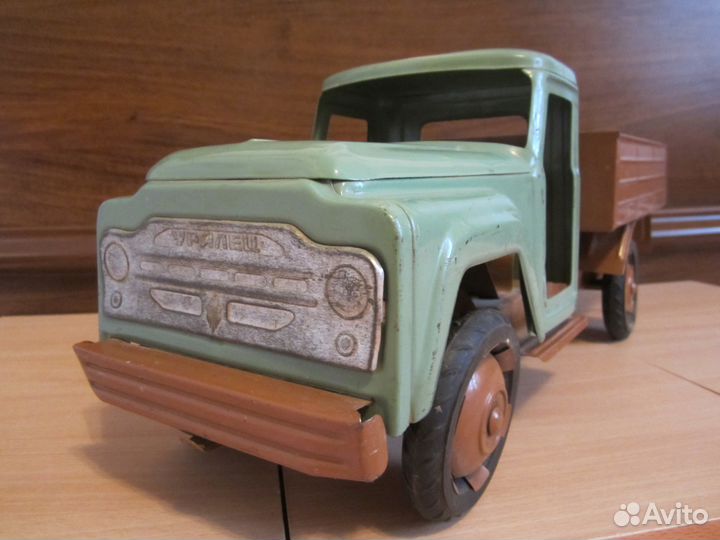 Большая машинка уралец и цирковая