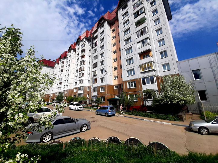 2-к. квартира, 63 м², 3/10 эт.