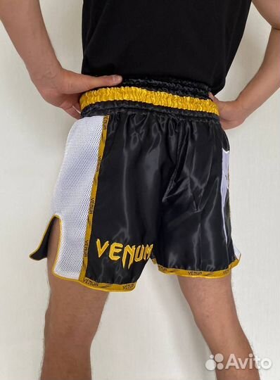 Тайские шорты Venum черный-белый-золотой