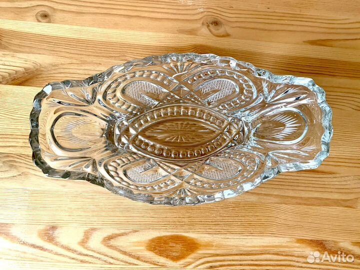 Хрусталь: рог, блюдо, рыбницы, ладья, рюмки