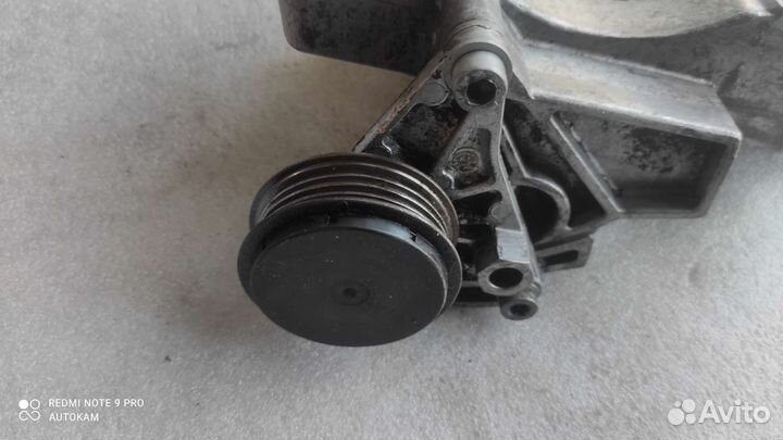 Кронштейн компрессора кондиц. Volkswagen Passat B5