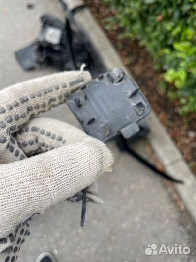 Заглушка бампера передняя Geely Tugella