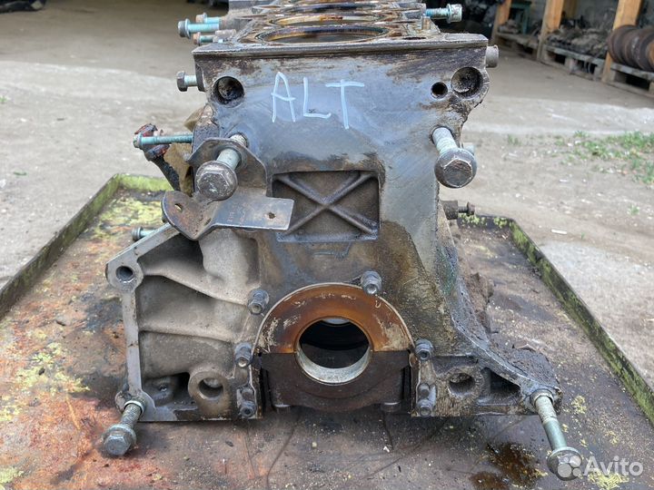 Блок двигателя 2.0 ALT ауди а4 б6