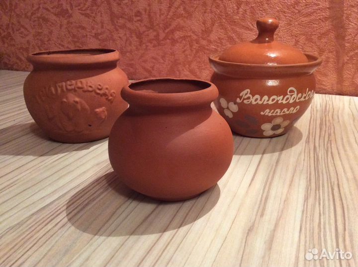 Глиняный горшок