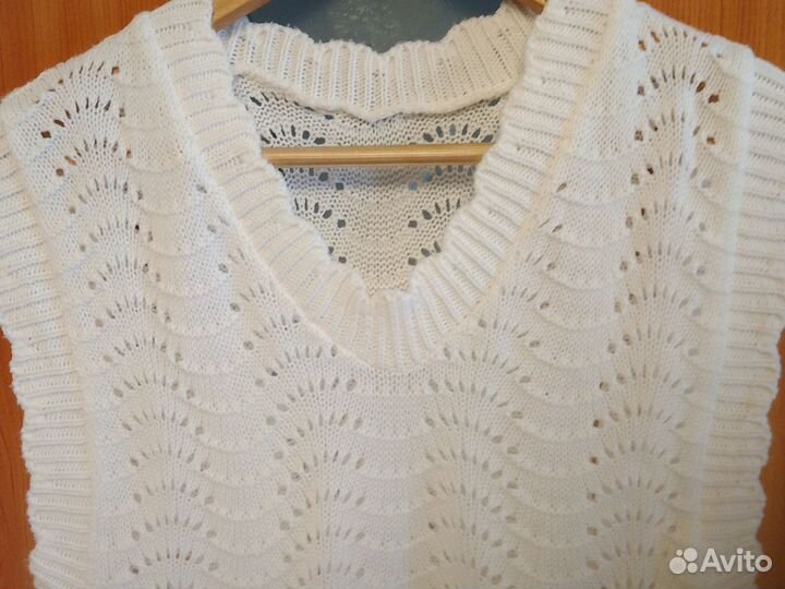 Безрукавка ажурная 44-48