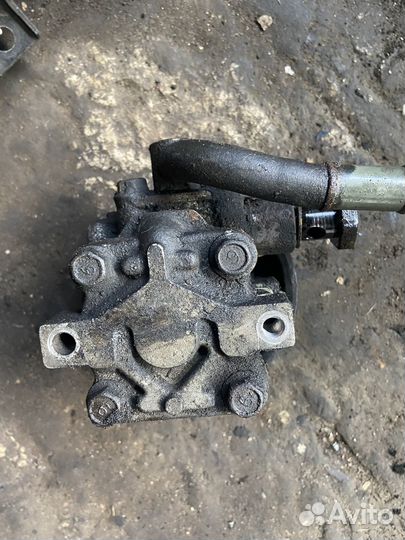 Насос гур 2.0 CRDi D4EA Hyundai Trajet