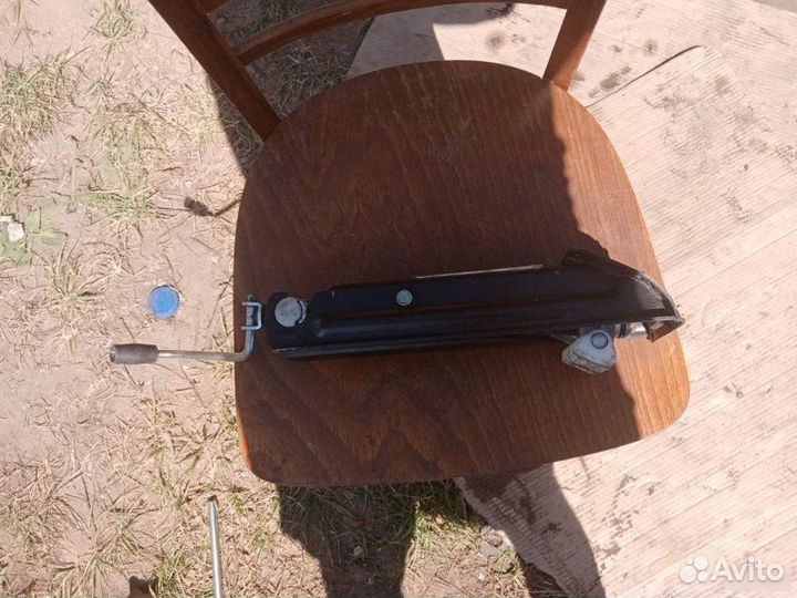 Домкрат Mercedes-Benz E-Class W212 2012