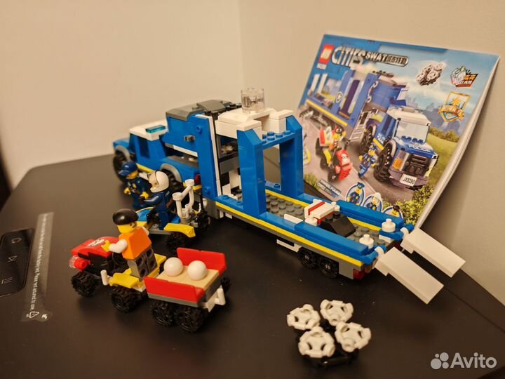 Lego 60139, Мобильный командный центр (аналог)