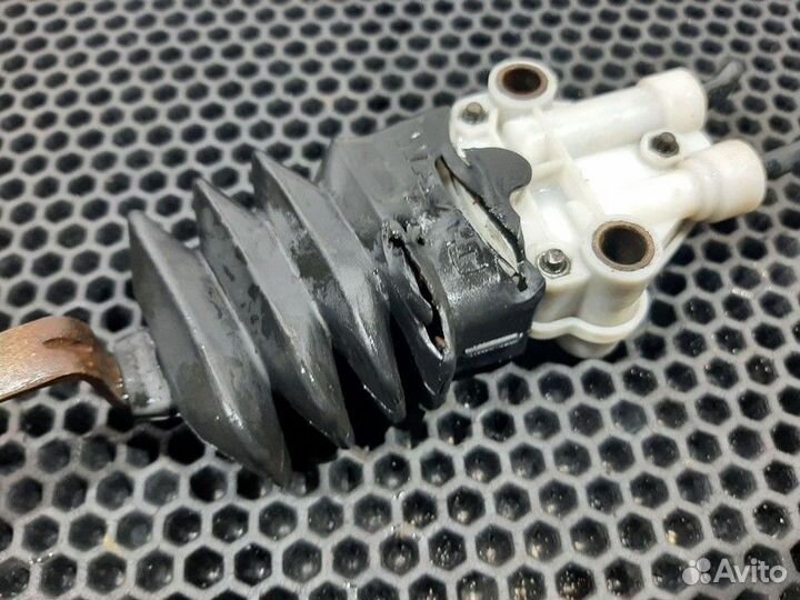 4640070010 Кран уровня пола кабины