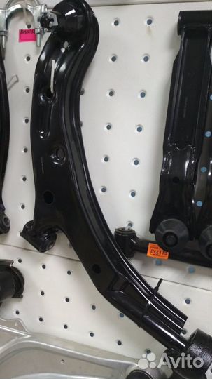 Рычаг передний almera