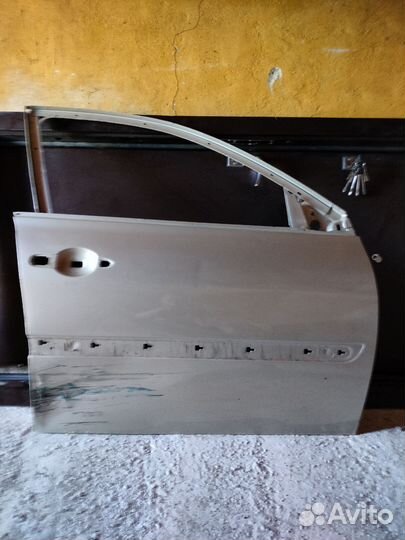 Дверь передняя правая рено меган 2