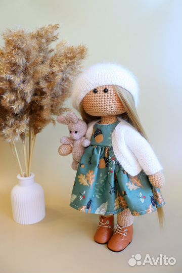 Кукла вязаная с волосами