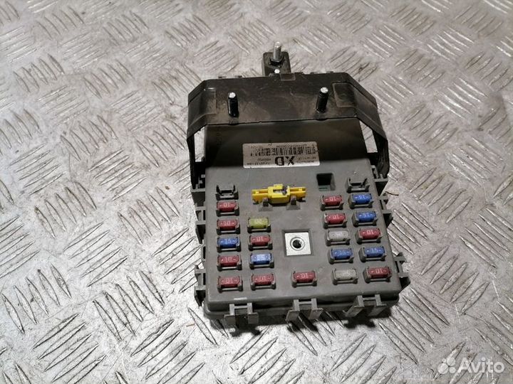 Блок предохранителей салонный Chevrolet Aveo 2005