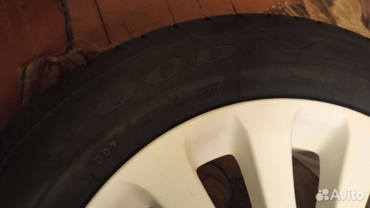 Goodyear EfficientGrip 195/60 R16 89H