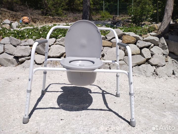 Санитарный стул