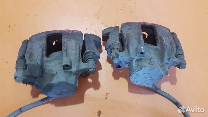 Суппорт тормозной передний на Mercedes W202