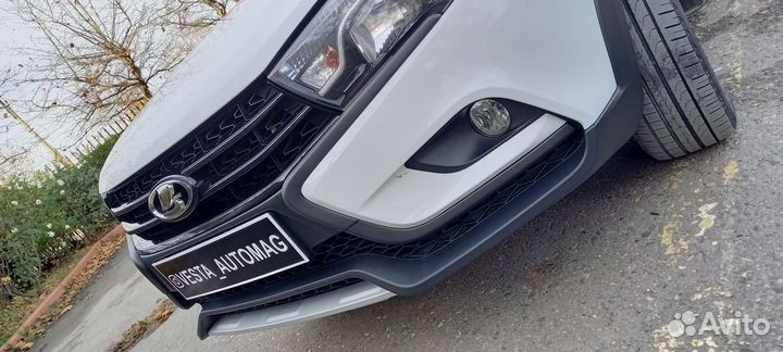 Накладки на икс молдинги веста