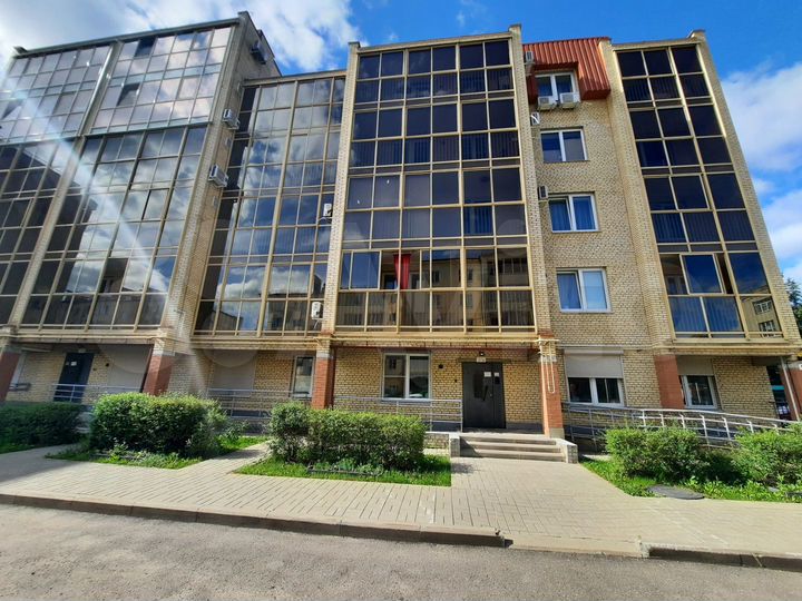 2-к. квартира, 73 м², 3/5 эт.