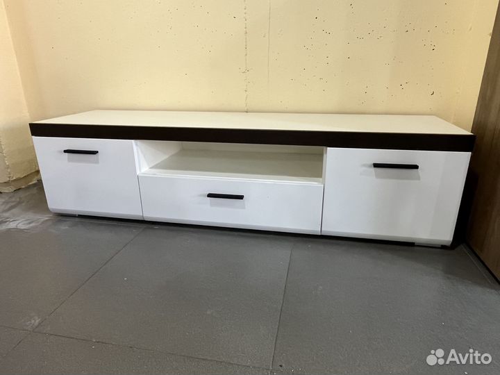 Тумба тв новая мдф фасады