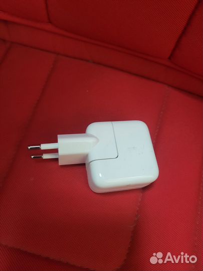 Сетевое зарядное устройство Apple MGN03ZM/A, 12 Вт