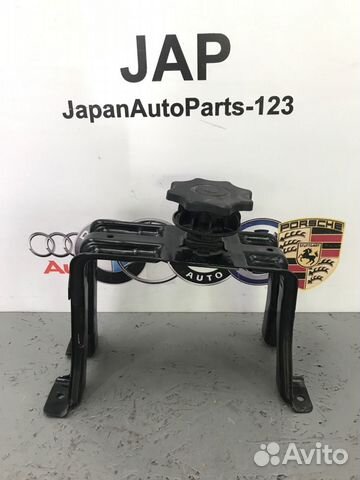 Крепление аккумулятора Audi A5 8T cdnc 2011