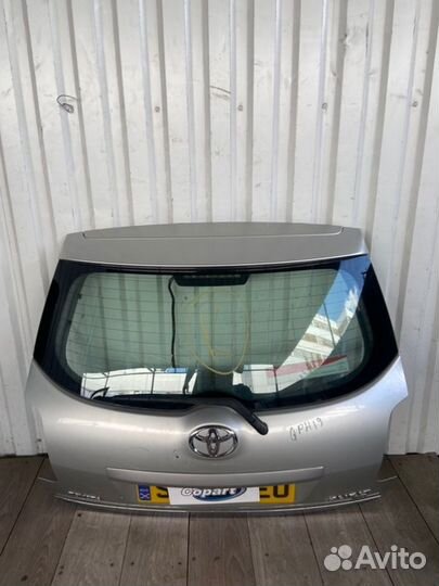 Крышка багажника Toyota Auris E150 1ZR-FE 2007